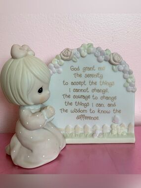 1993 Precious Moments “Serenity Girl” figurine